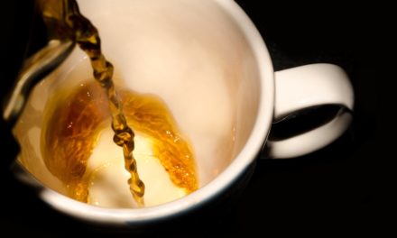 Właściwości czerwonej herbaty i jej wpływ na organizm